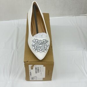 Journee Collection Renzo White Flats  7.5 Medium Rhinestone Wedding Party Formal